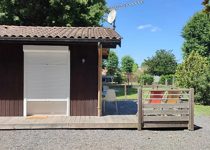 Charmant Studio Avec Parking Dans Quartier Calme بيت للعطل