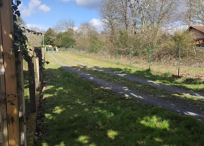 بيت للعطل Charmant Studio Avec Parking Dans Quartier Calme *