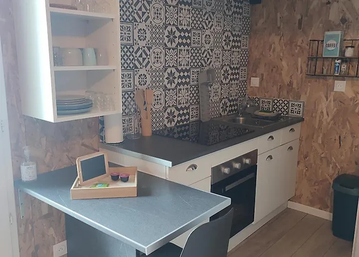 بيت للعطل Charmant Studio Avec Parking Dans Quartier Calme *